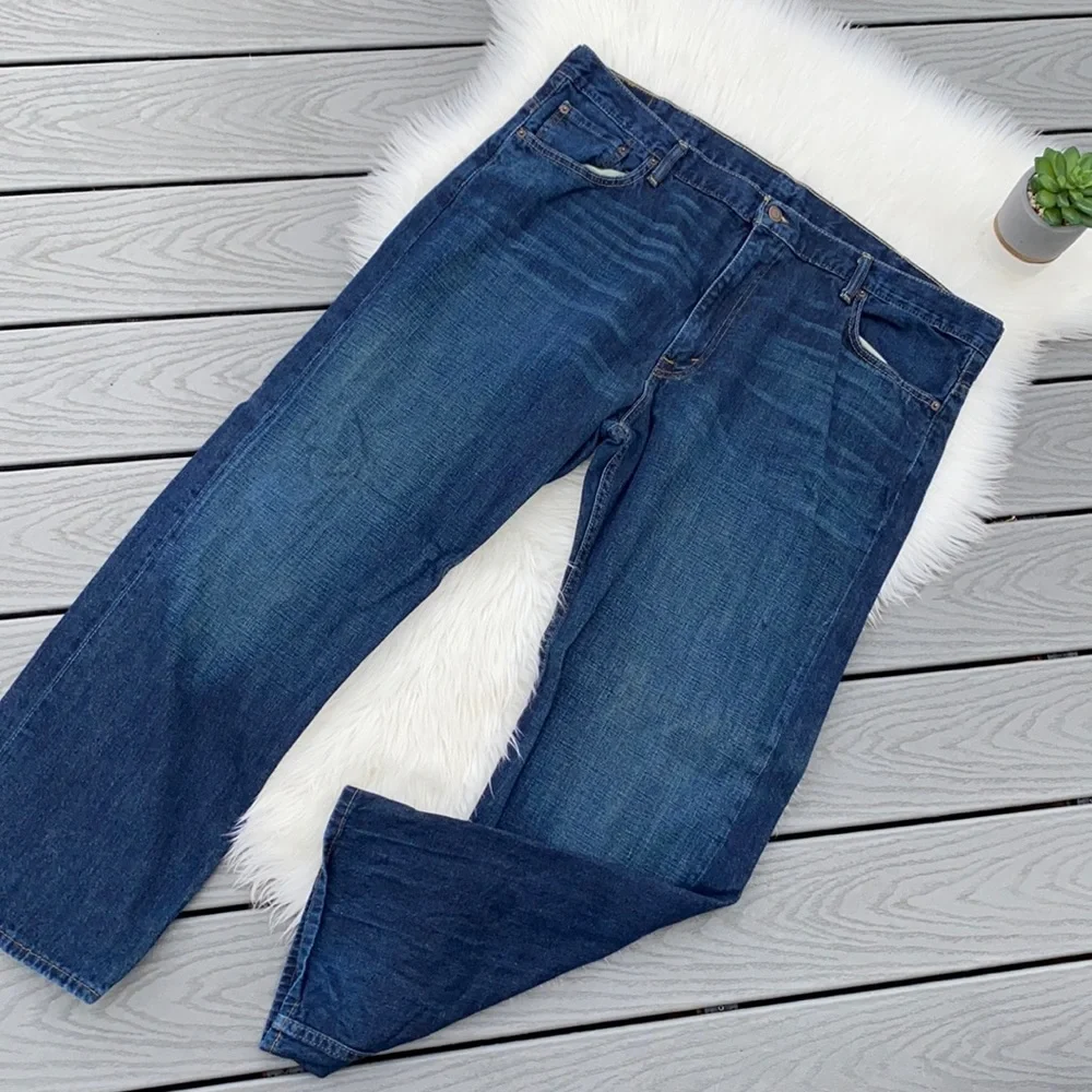 Levi Strauss Dark Blue Denim Jeans - Picture 1 of 4